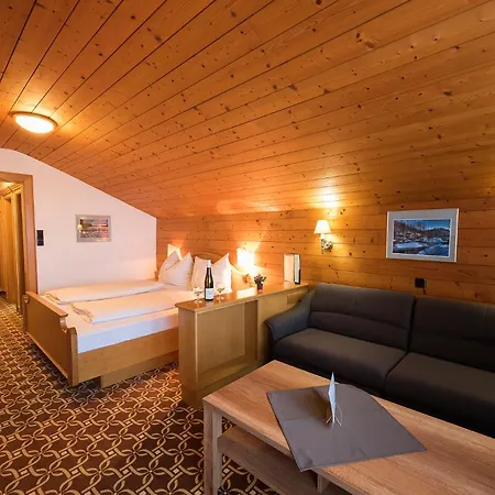 Hubertus بيت ضيافة 4*